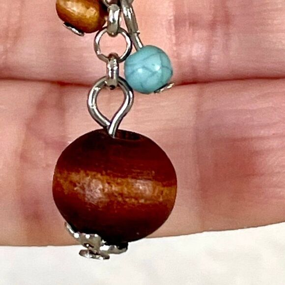 Turqouise wood beaded chain earrings - Picture 6 of 12